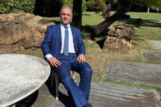 Leonardo Manzan evidencia os limites fiscais aplicáveis a serviços digitais embarcados em equipamentos de geração renovável.