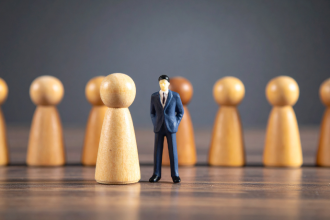 Gestão com raízes mostra como a vivência na roça constrói disciplina, visão prática e liderança consistente ao longo do tempo, na trajetória de Alfredo Moreira Filho.